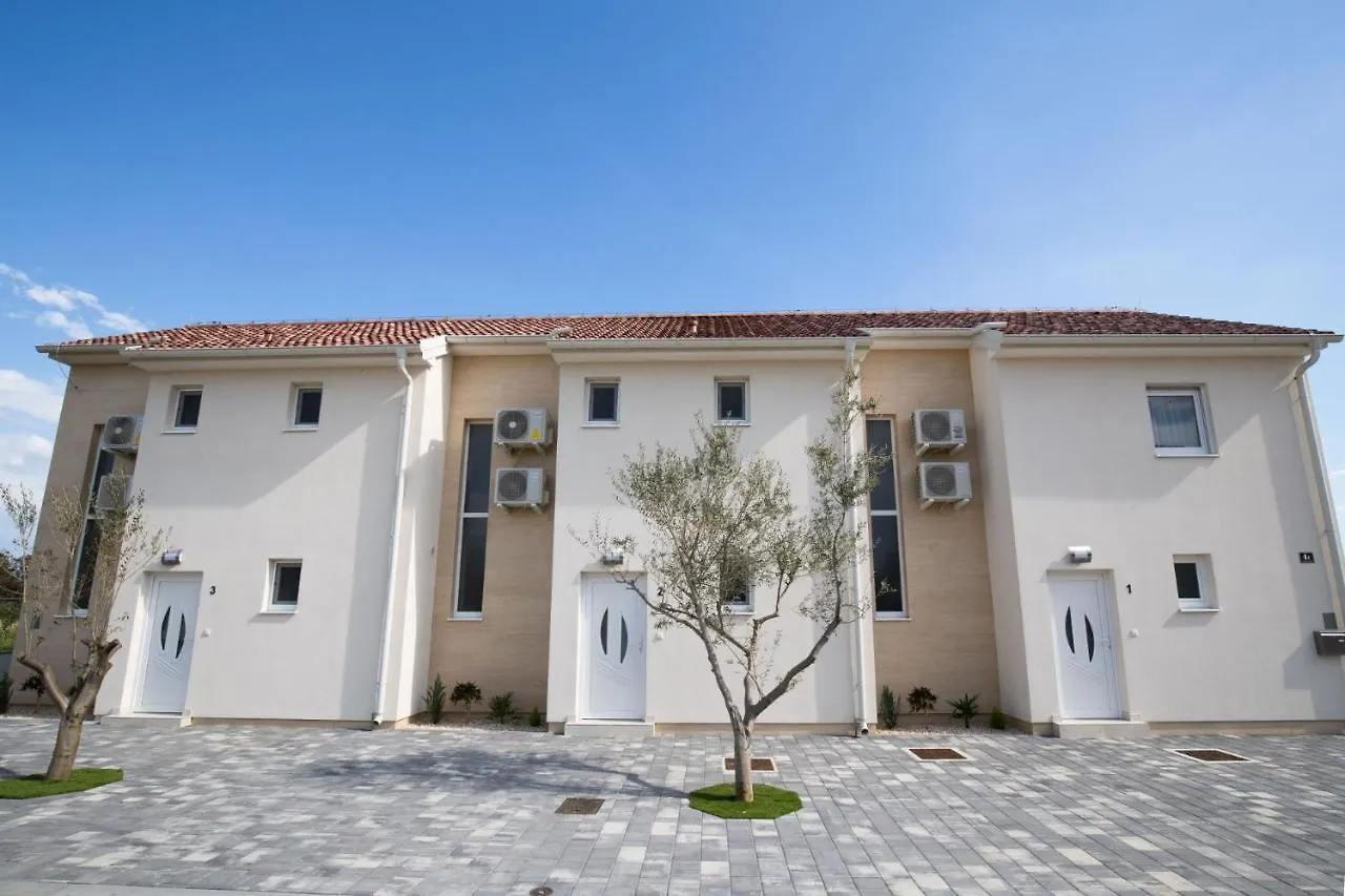 Beachfront Reiterer Villa V2 With Seaview 30 Meters From The Beach - Crowonder Luxury Rent Privlaka  0*, Privlaka (Zadar) Croatia